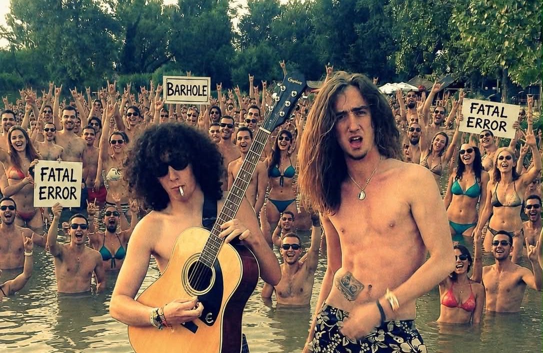 10.23. // Zsola x Jakó két szál gitár // BARHOLE